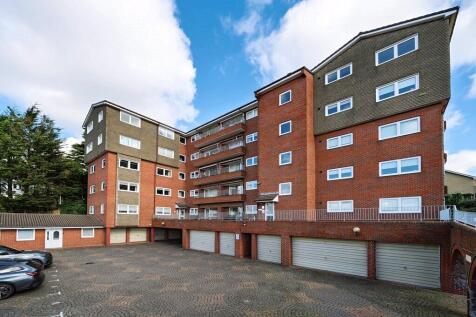 Spring Grove, Gravesend, Kent 2 bed apartment for sale