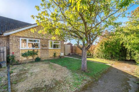 Chipping Norton,  Oxfordshire,  OX7 3 bed bungalow for sale