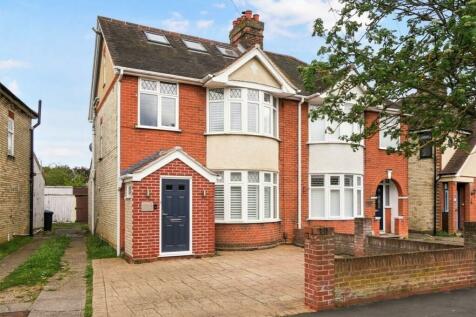 4 bedroom semi-detached house for sale