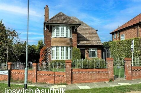 Dales Road, Ipswich 3 bed detached house for sale