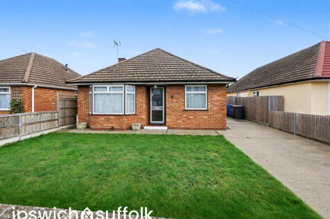 Tranmere Grove, Ipswich, Suffolk 2 bed detached bungalow for sale