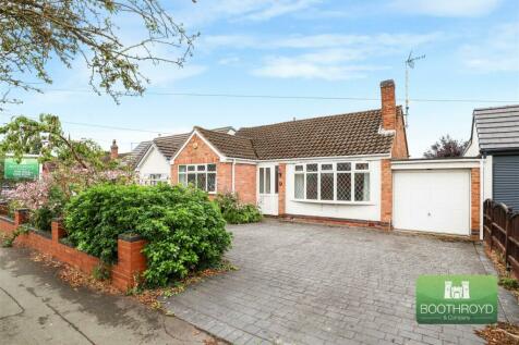 2 bedroom detached bungalow for sale