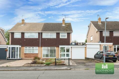 3 bedroom semi-detached house for sale