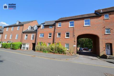 Jacobs Ladder, Old Hatfield 2 bed maisonette for sale