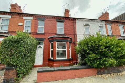 4 bedroom terraced house for sale