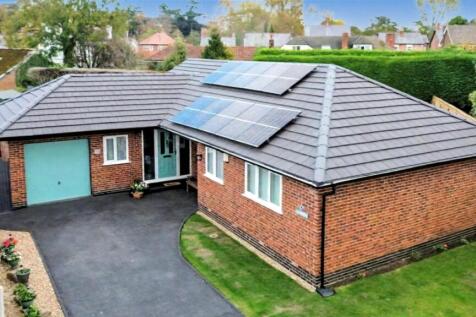 3 bedroom detached bungalow for sale