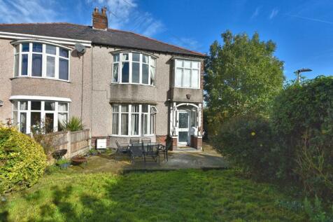 3 bedroom semi-detached house for sale