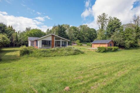 4 bedroom detached bungalow for sale
