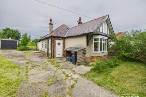 2 bedroom detached bungalow for sale