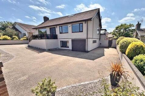 6 bedroom house for sale