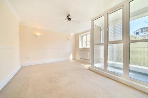 Innes Gardens, London SW15 3 bed apartment for sale