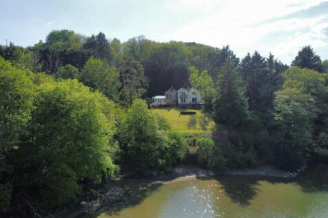 Saltash PL12 6 bed detached house for sale