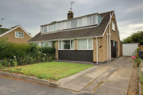 3 bedroom semi-detached bungalow for sale