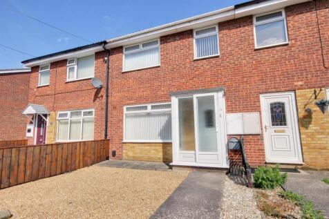 Grove Park, Beverley 3 bed terraced house for sale