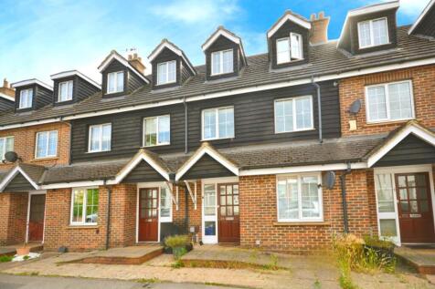 3 bedroom flat for sale