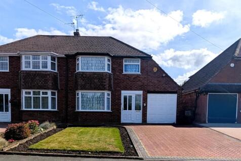 3 bedroom semi-detached house for sale