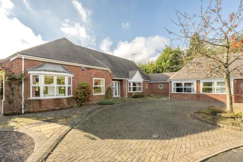 Redlake Road, Pedmore, DY9 0RU 4 bed detached bungalow for sale