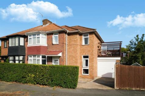 4 bedroom semi-detached house for sale