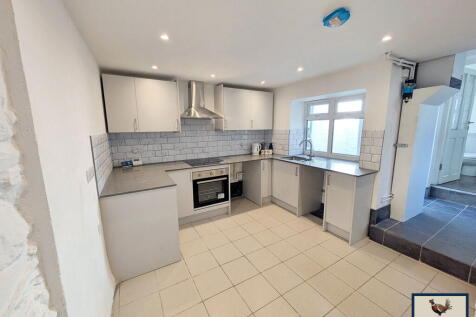 West Street, Tavistock PL19 8JZ 2 bed terraced house for sale