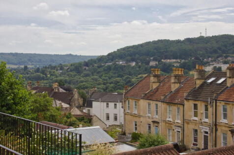 2 bedroom ground floor flat for sale