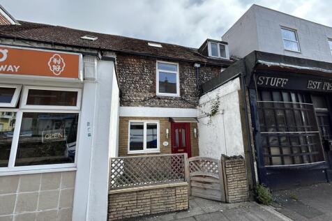 88 London Road, Dover, Kent CT17 0SH 2 bed terraced house for sale