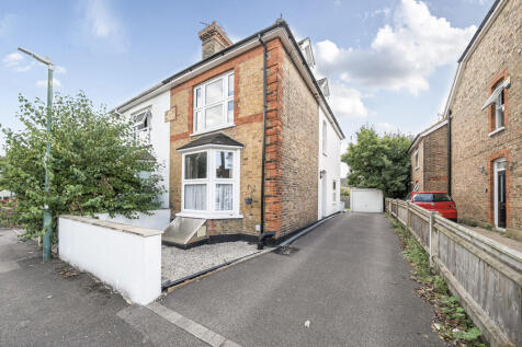 45 Douglas Road, Maidstone, Kent, ME16 4 bed semi
