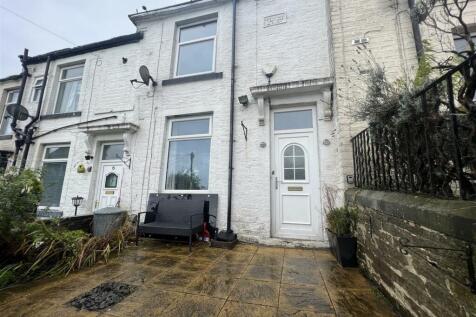 James Street, Bradford BD13 2 bed terraced house for sale