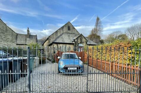 4 bedroom mews property for sale