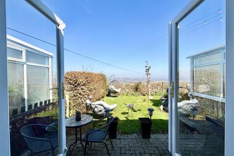 2 bedroom semi-detached bungalow for sale