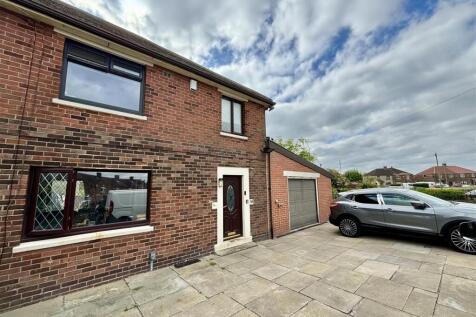3 bedroom semi-detached house for sale