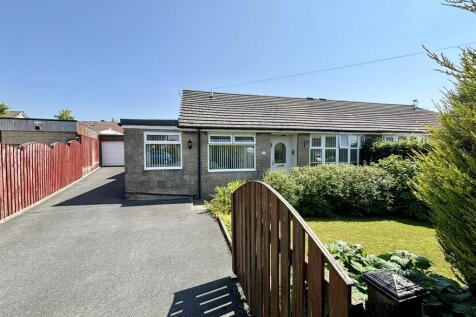 2 bedroom semi-detached bungalow for sale