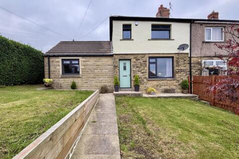 Westminster Crescent, Bradford BD14 3 bed townhouse for sale