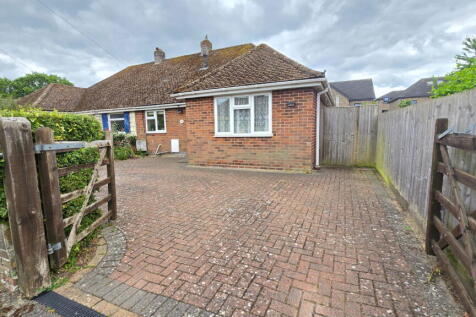 2 bedroom semi-detached bungalow for sale
