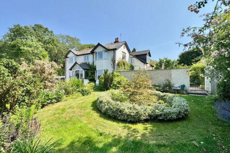 Newbury RG20 4 bed detached house for sale