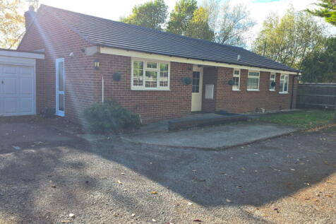 3 bedroom detached bungalow for sale