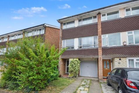 2 bedroom town house for sale