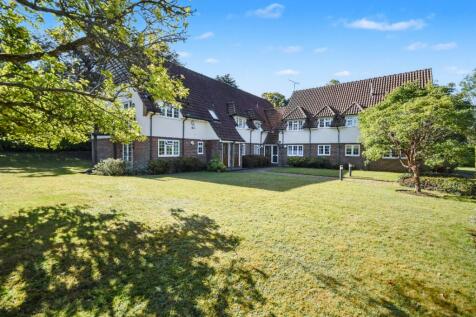 3 bedroom flat for sale