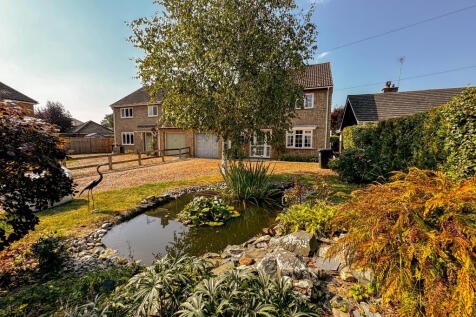 Mill Road, Ashley 3 bed link detached house for sale