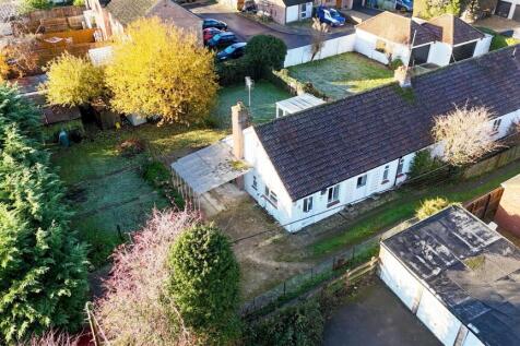 2 bedroom semi-detached bungalow for sale