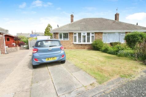2 bedroom semi-detached bungalow for sale