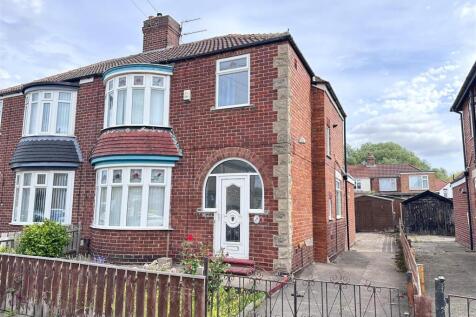 Weston Crescent, Norton, TS20 2HU 3 bed semi