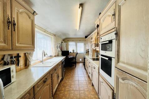Marshfield Avenue, Goole 4 bed terraced house for sale