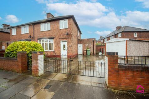 3 bedroom semi-detached house for sale