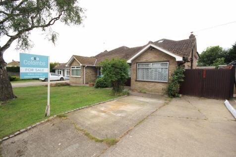 4 bedroom semi-detached bungalow for sale