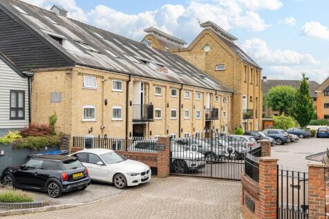 Star Street, Ware SG12 2 bed apartment for sale