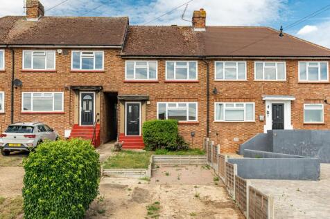 King George Road, Ware SG12 3 bed terraced house for sale