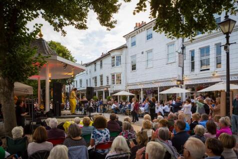 6 bedroom flat for sale