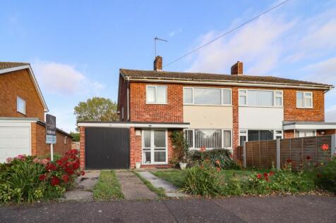 3 bedroom semi-detached house for sale