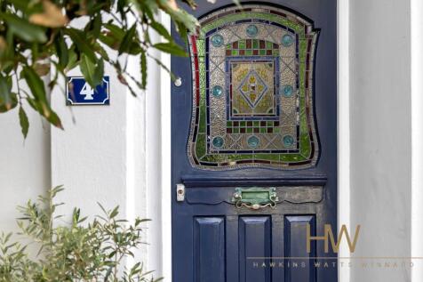 4 bedroom terraced house for sale