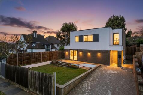 The Droveway, Hove, BN3 3 bed detached house for sale